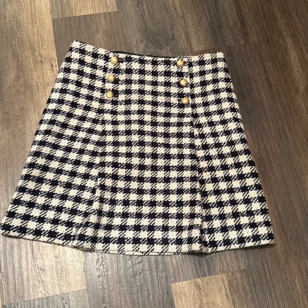 Talbots houndstooth wool blend A-Line Skirt- worn maybe 2-3times- retail 109‎
